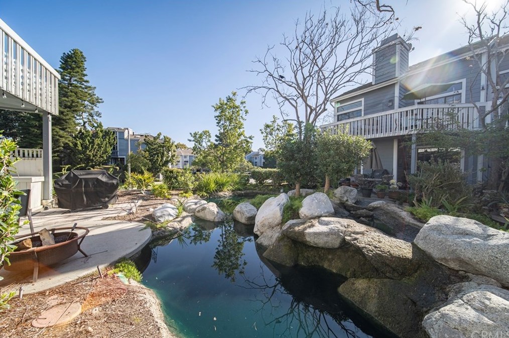 8132 Atwater Cir, Huntington Beach, CA 92646-4464