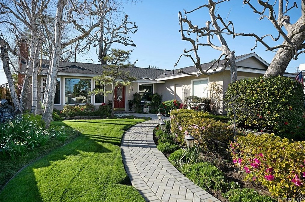 13301 Edinburgh Dr, Westminster, CA 92683-1731