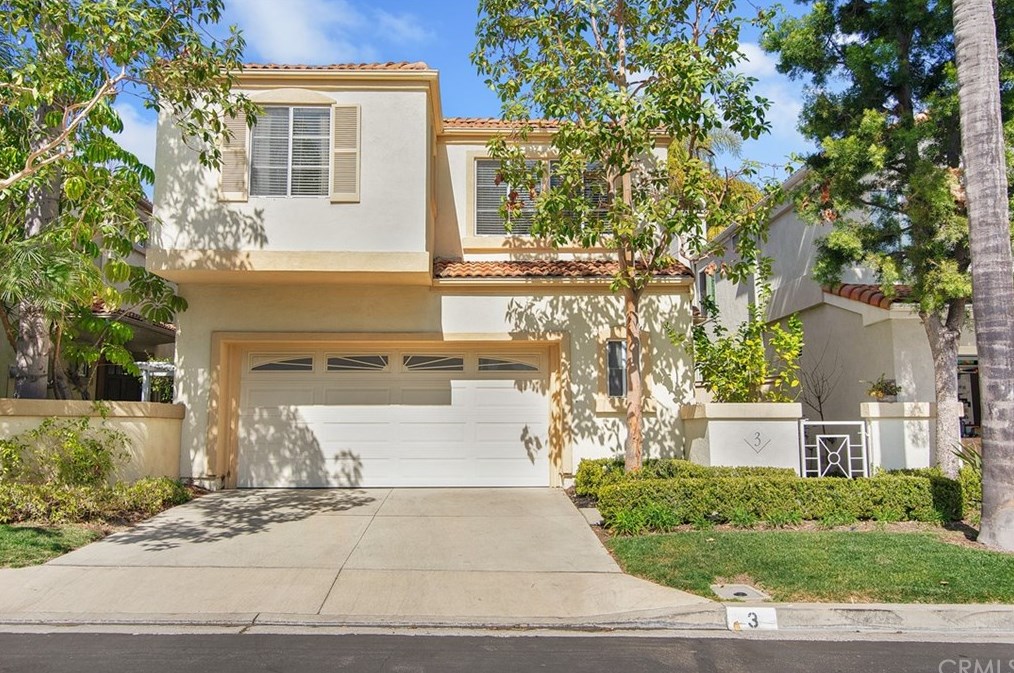3 Barbados Dr, Laguna Beach, CA 92656-3313