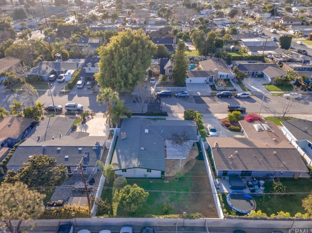 2268 Columbia Dr, Costa Mesa, CA 92626-6451