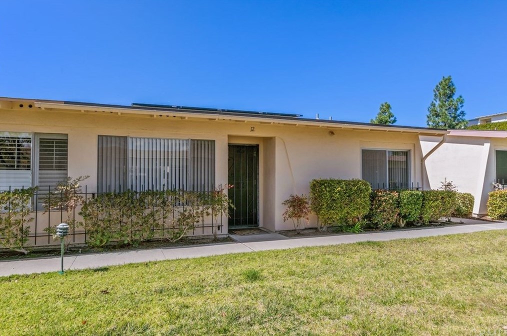 3839 Vista Campana #12, Oceanside, CA 92057
