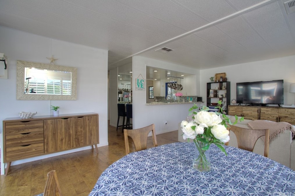 238 Plymouth Ave, Newport Beach, CA 92660