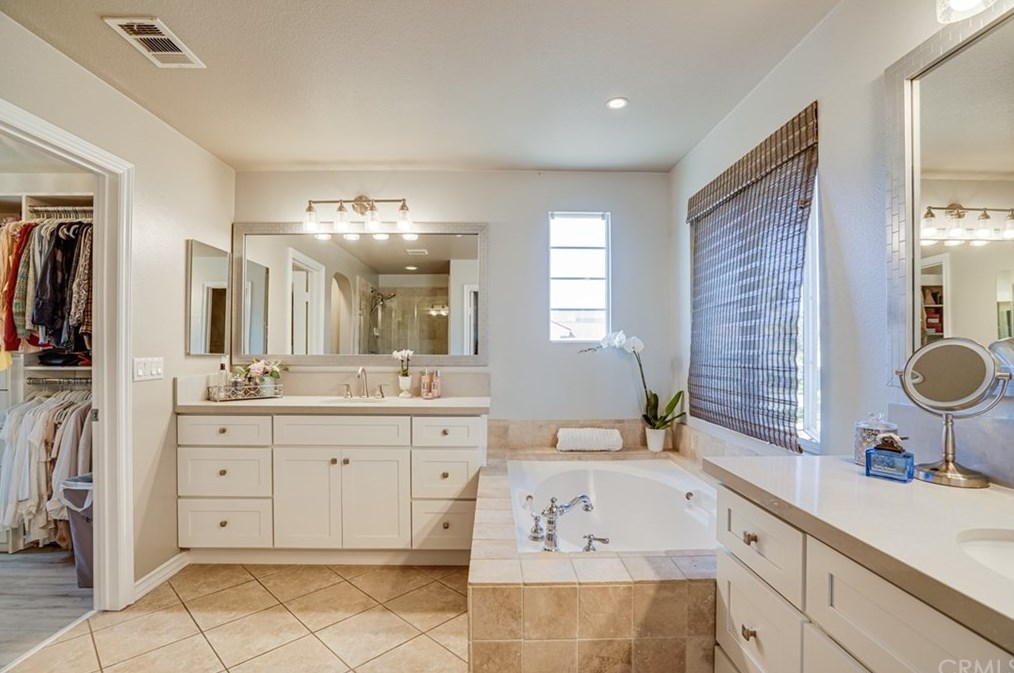21358 Cieza Cir, Huntington Beach CA  92648-5396 exterior