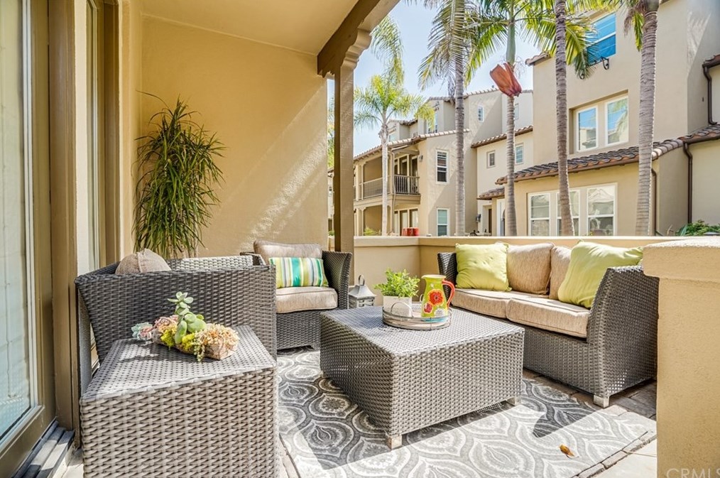21358 Cieza Cir, Huntington Beach CA  92648-5396 exterior
