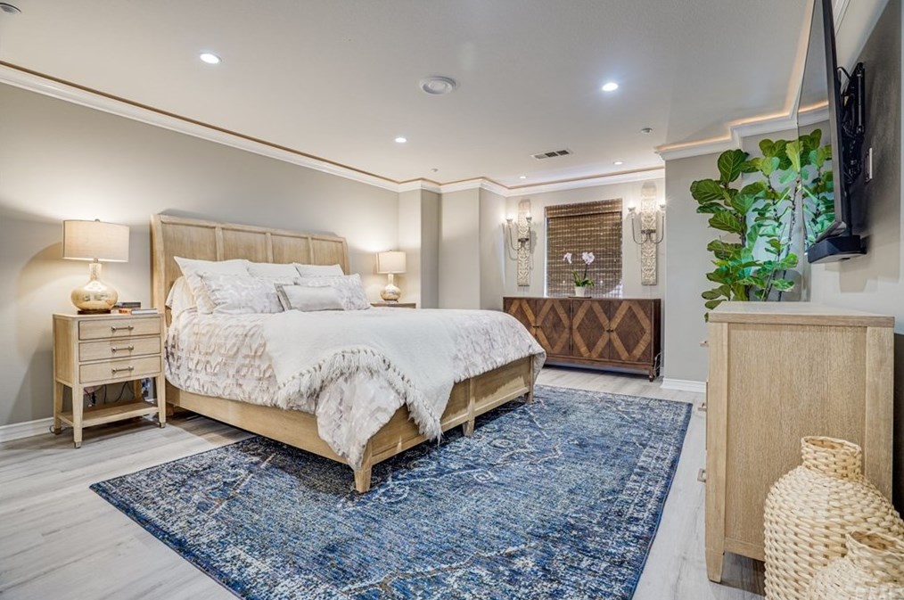 21358 Cieza Cir, Huntington Beach CA  92648-5396 exterior