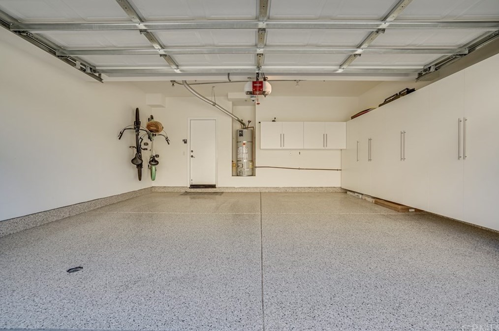 21358 Cieza Cir, Huntington Beach CA  92648-5396 exterior