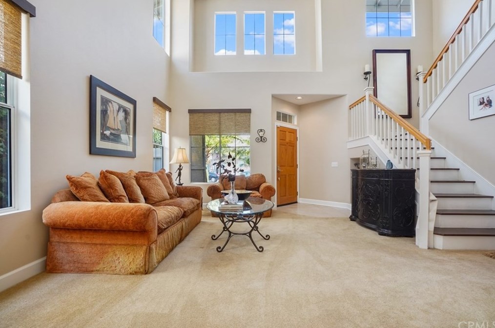 6752 Halifax Dr, Huntington Beach, CA 92647-2658