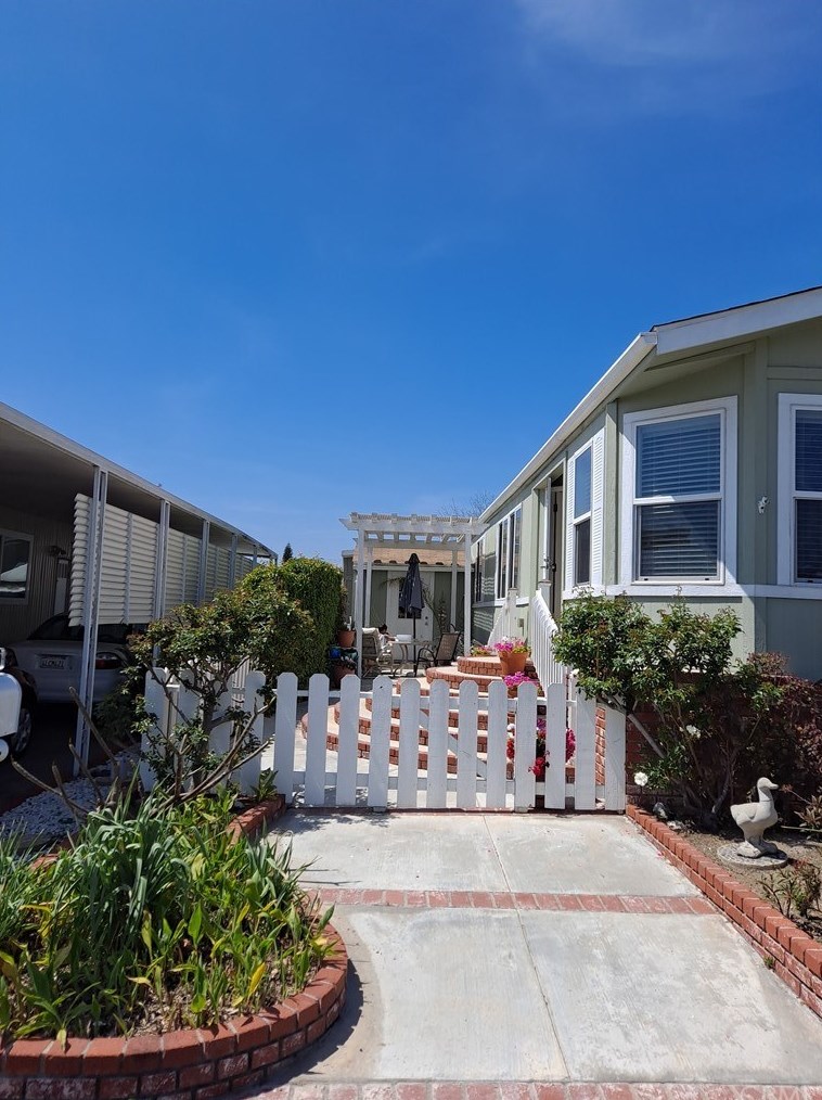 9850 Garfield Ave #44, Huntington Beach, CA 92646