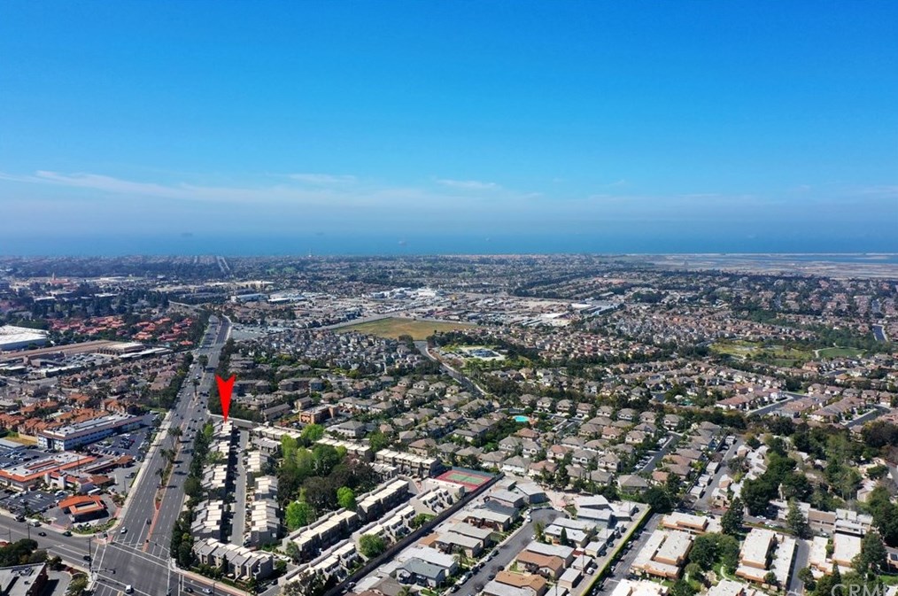 18822 Racquet Ln, Huntington Beach, CA 92648-1816