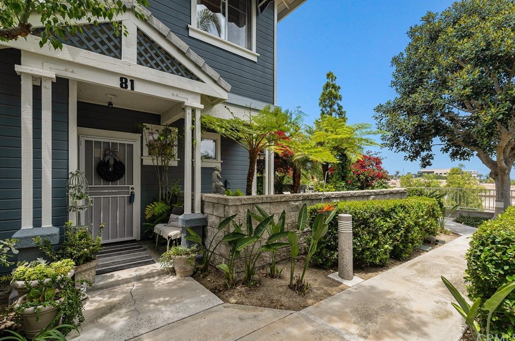 81 Coronado Cay Ln, Laguna Beach, CA 92656-6065