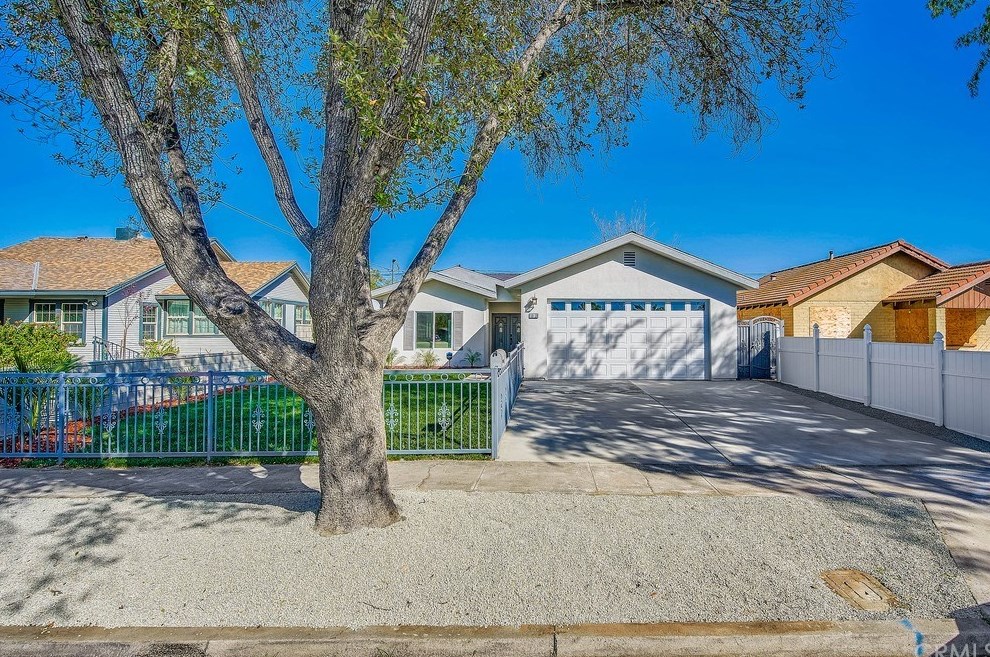 1018 Lawton St, Redlands, CA 92374-3019