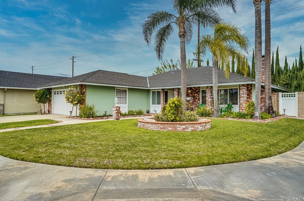 6081 Vane Cir, Huntington Beach, CA 92647-2856
