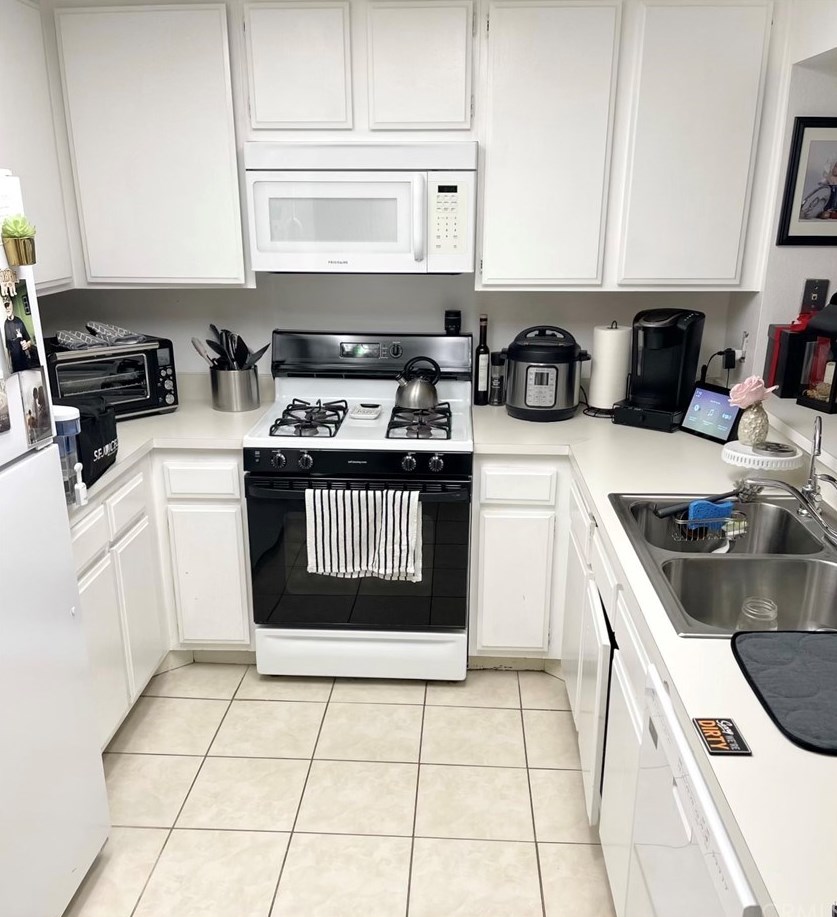7 Woodleaf, Irvine, CA 92614