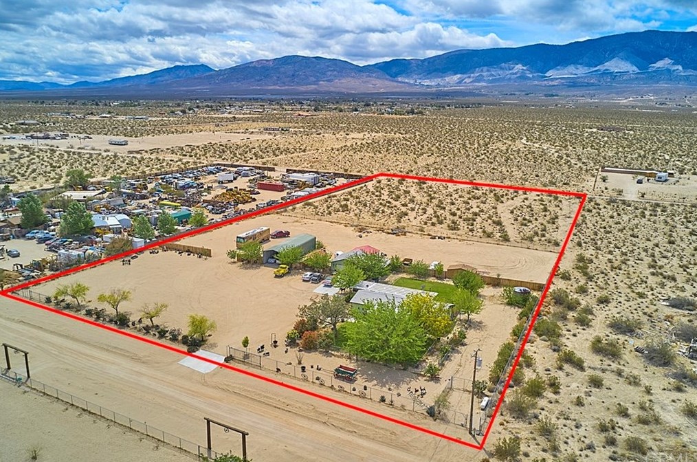 35475 Mojave St, Lucerne Valley, CA 92356-7917