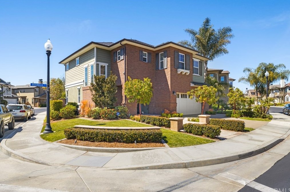 17341 Osterville Ln, Huntington Beach, CA 92649-6410