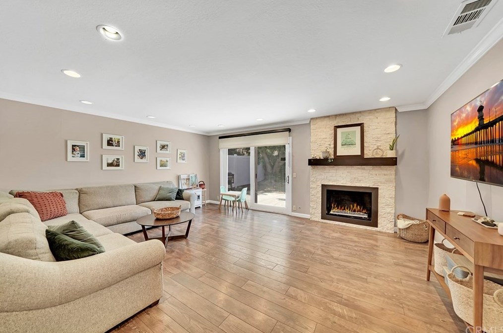 10162 Cutty Sark Dr, Huntington Beach, CA 92646