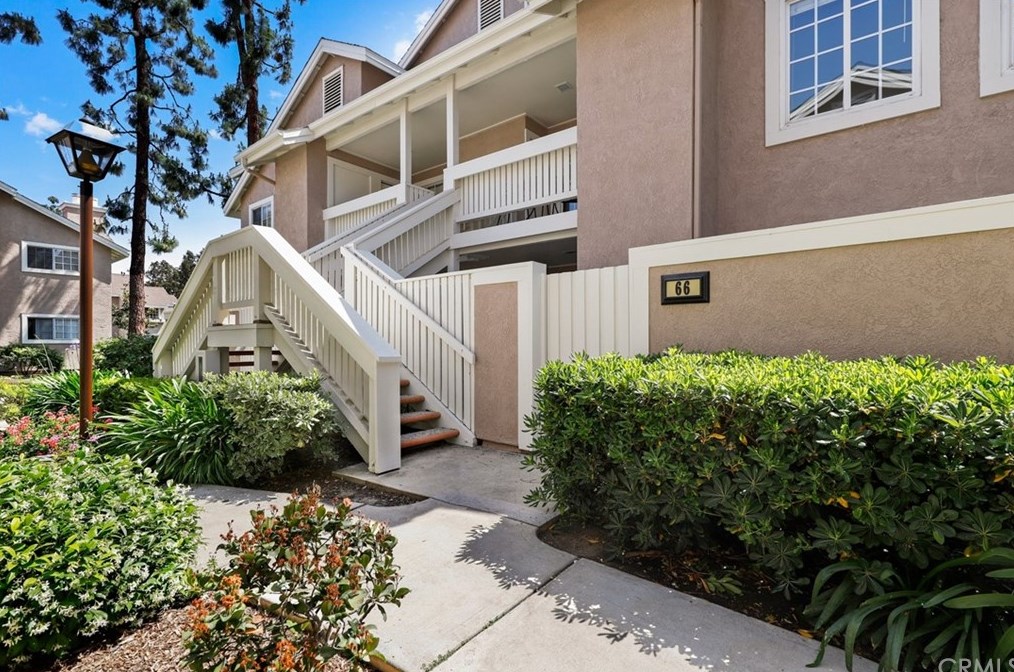 65 Woodleaf #240, Irvine, CA 92614
