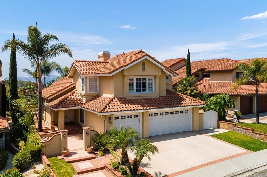 28491 Rancho Grande, Laguna Beach, CA 92677-7435