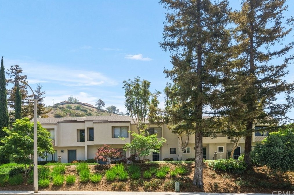 245 N Singingwood St #4, Orange, CA 92869