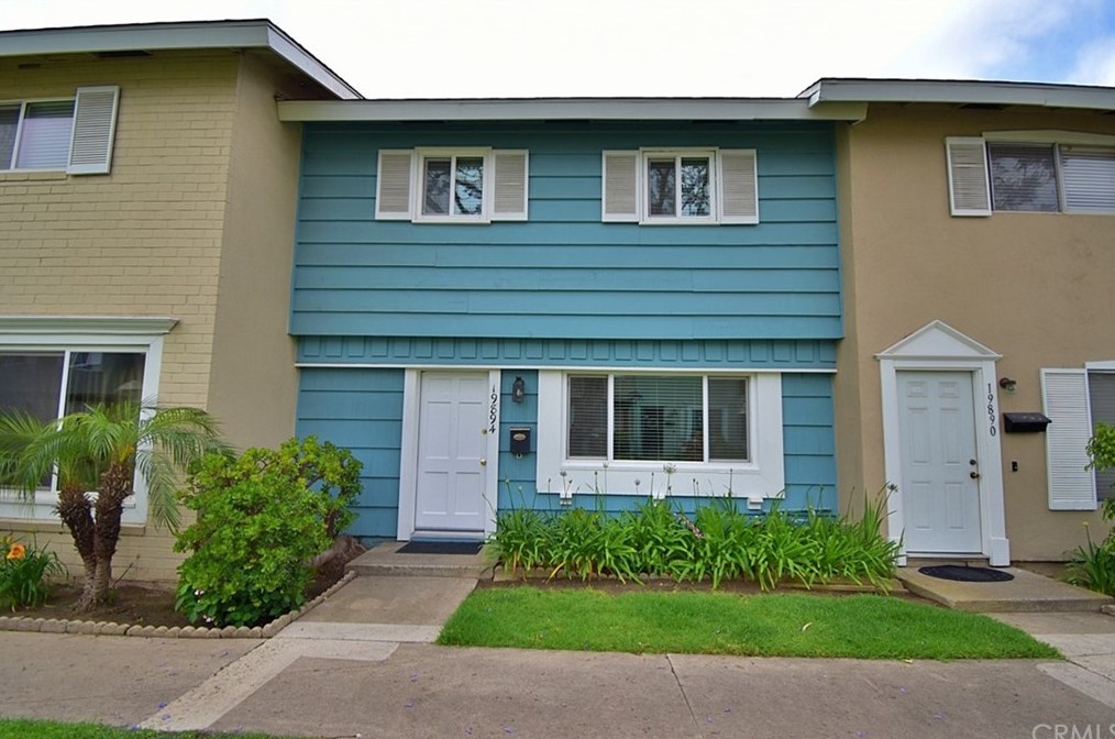 19894 Keswick Ln, Huntington Beach, CA 92646-4251