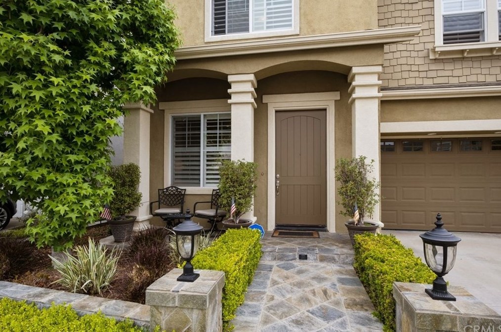 16812 Pembrook Ln, Huntington Beach, CA 92649