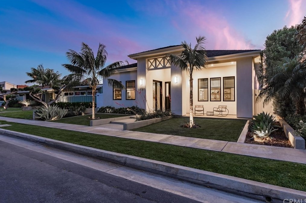 1737 Park St, Huntington Beach, CA 92648-2732