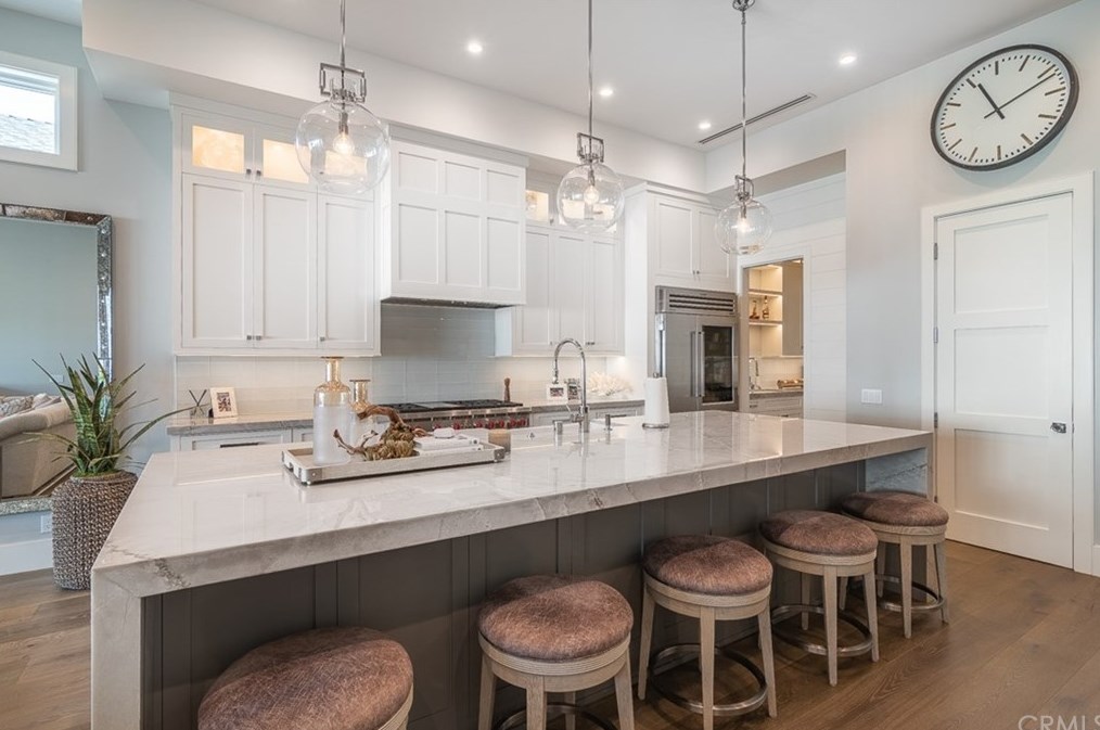 1737 Park St, Huntington Beach CA  92648-2732 exterior