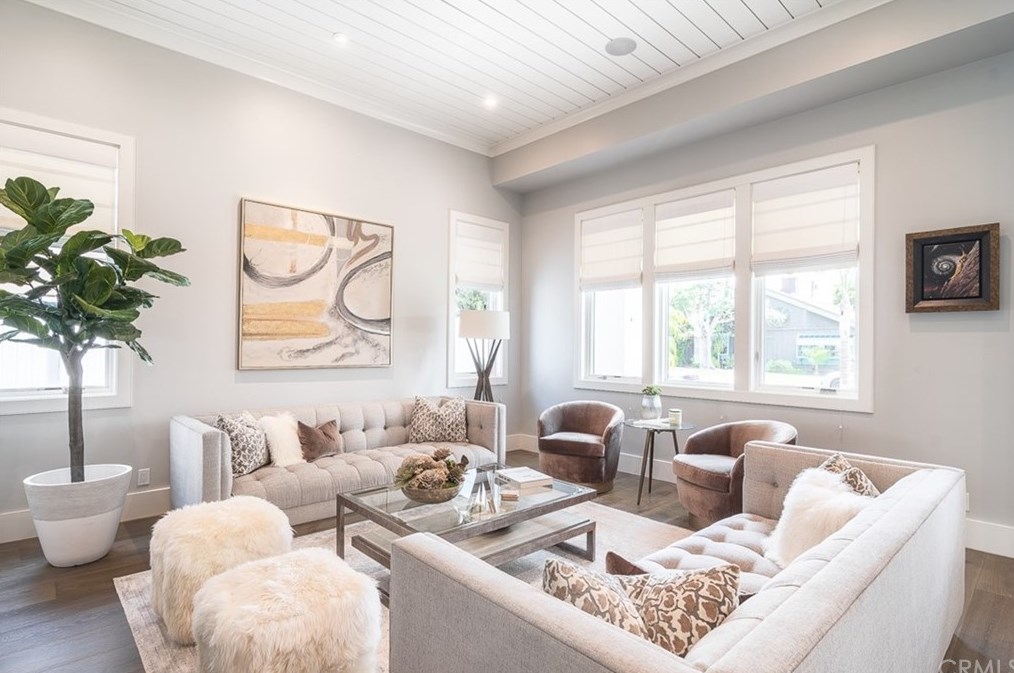 1737 Park St, Huntington Beach CA  92648-2732 exterior