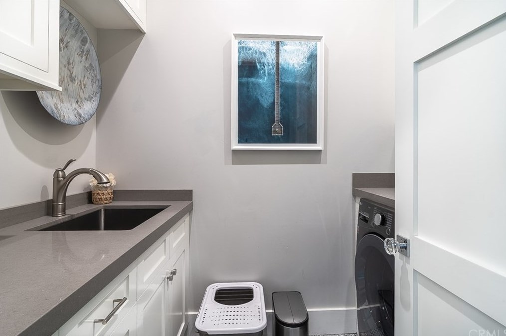 1737 Park St, Huntington Beach CA  92648-2732 exterior