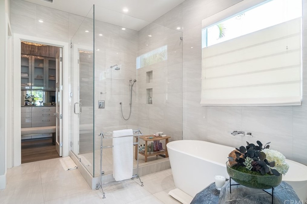 1737 Park St, Huntington Beach CA  92648-2732 exterior