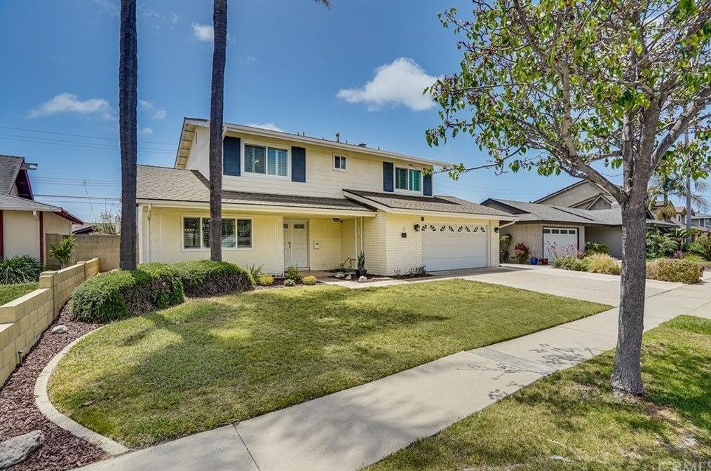 6372 Flint Dr, Huntington Beach, CA 92647-3351