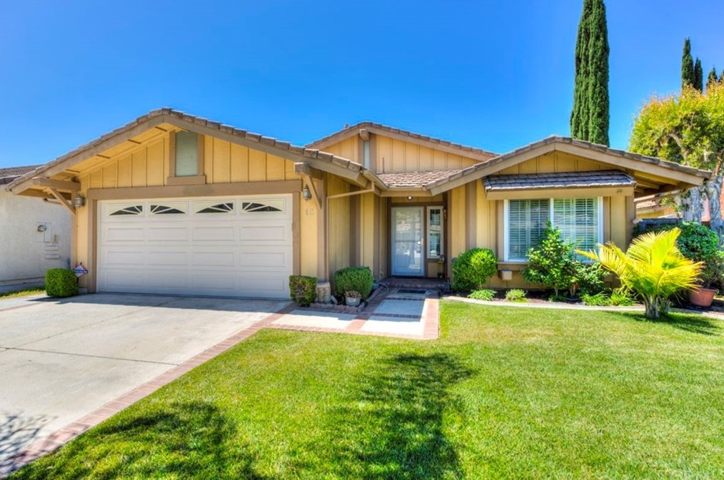 12 Via Latigo, Trabuco Canyon, CA 92688