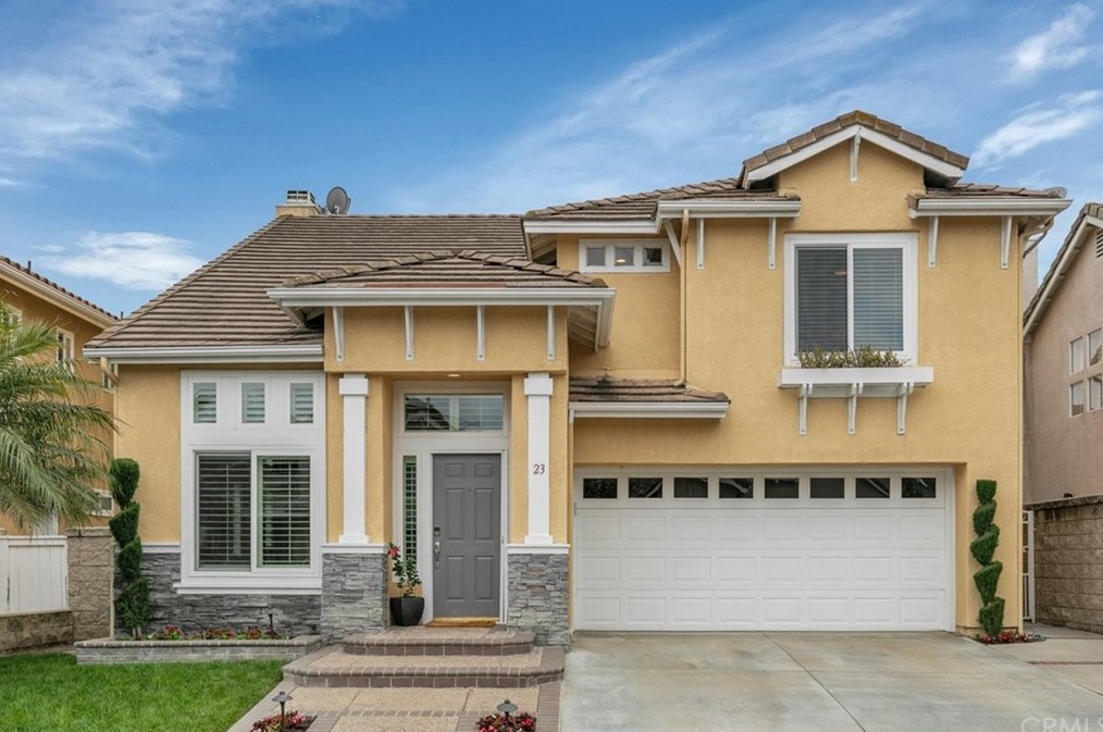 23 Chestnut Dr, Laguna Beach, CA 92656-4205
