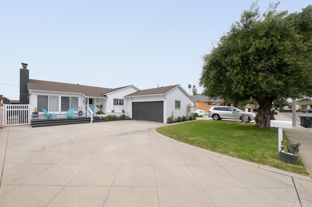 687 Capital St, Costa Mesa, CA 92627-2502