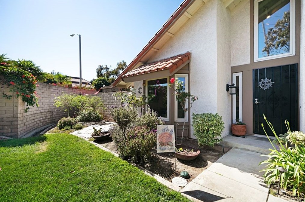 20981 Coastview Ln, Huntington Beach, CA 92648-5271