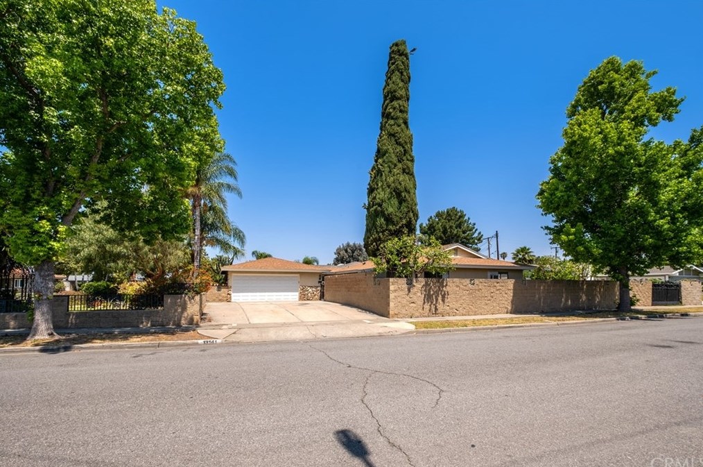 13141 Woodlawn Ave, Tustin, CA 92780