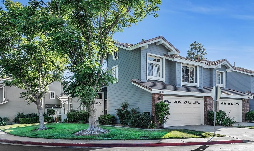 2286 Redwood Dr #44, Tustin, CA 92782