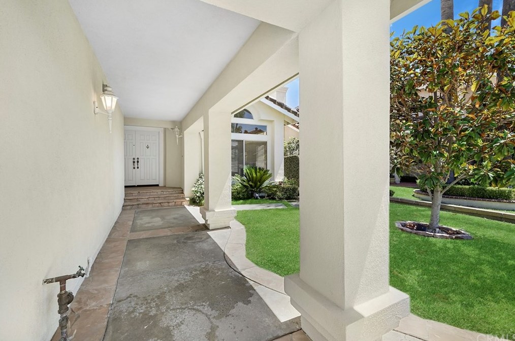 25881 Cedarbluff Ter, Laguna Beach, CA 92653-7545