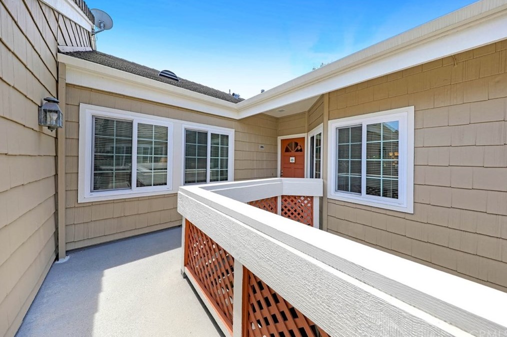 19351 Sunray Ln, Huntington Beach, CA 92648-6428