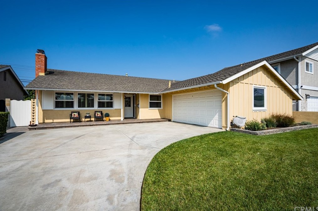 17681 Still Harbor Ln, Huntington Beach, CA 92647-6436