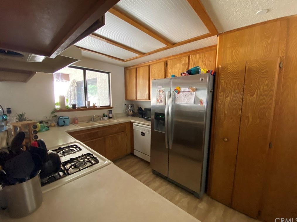 14335 Schooner Dr, Helendale, CA 92342