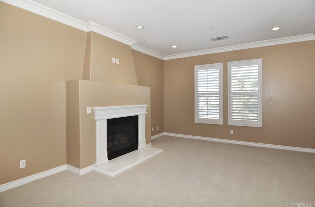 21249 Baeza Cir, Huntington Beach CA  92648-5327 exterior