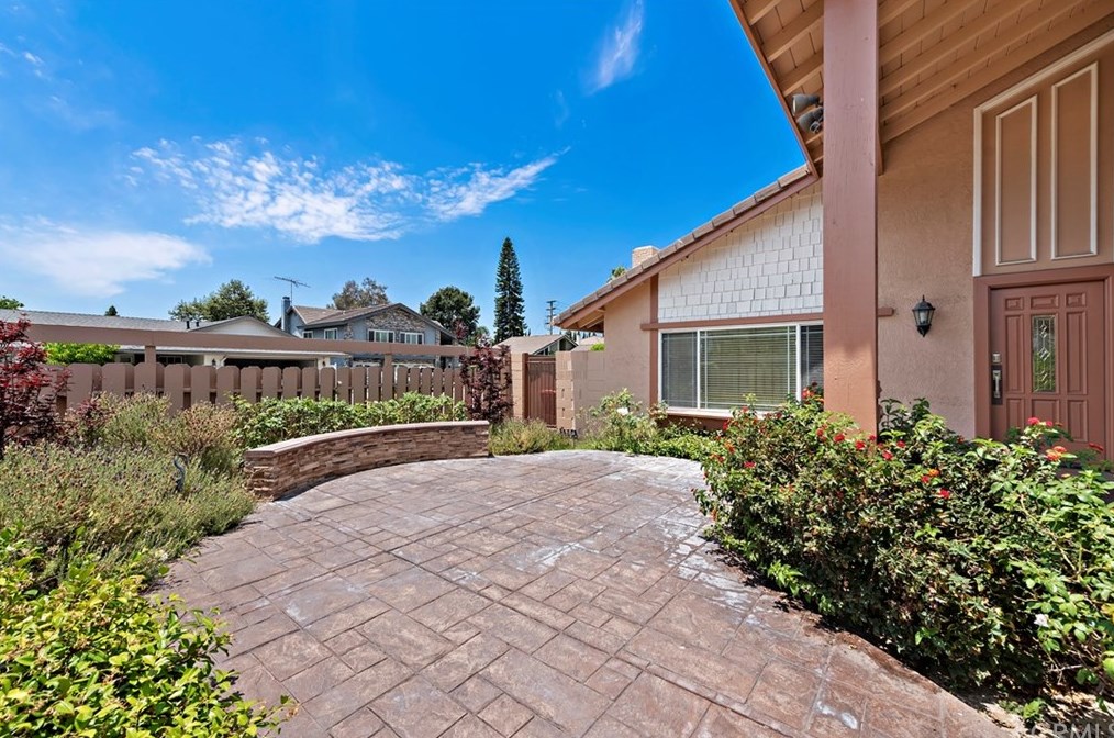 7301 E Paseo Laredo, Anaheim, CA 92808