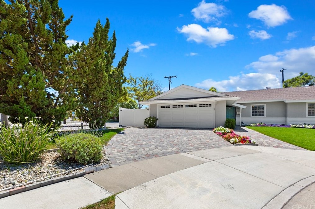 3201 Oregon Ave, Costa Mesa, CA 92626-2222