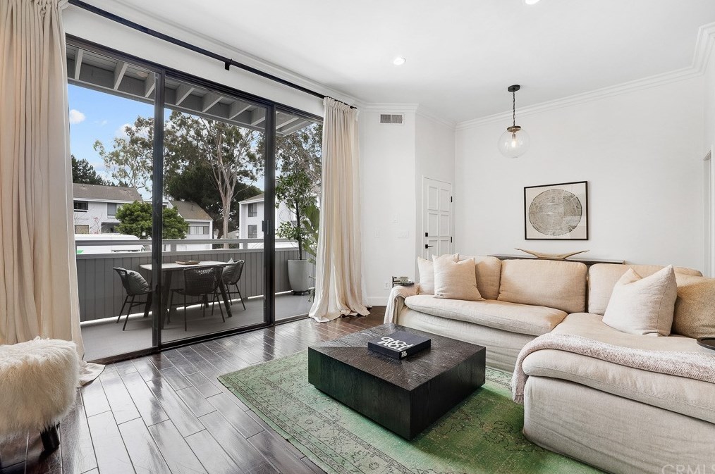 18 Robon Ct, Newport Beach, CA 92663