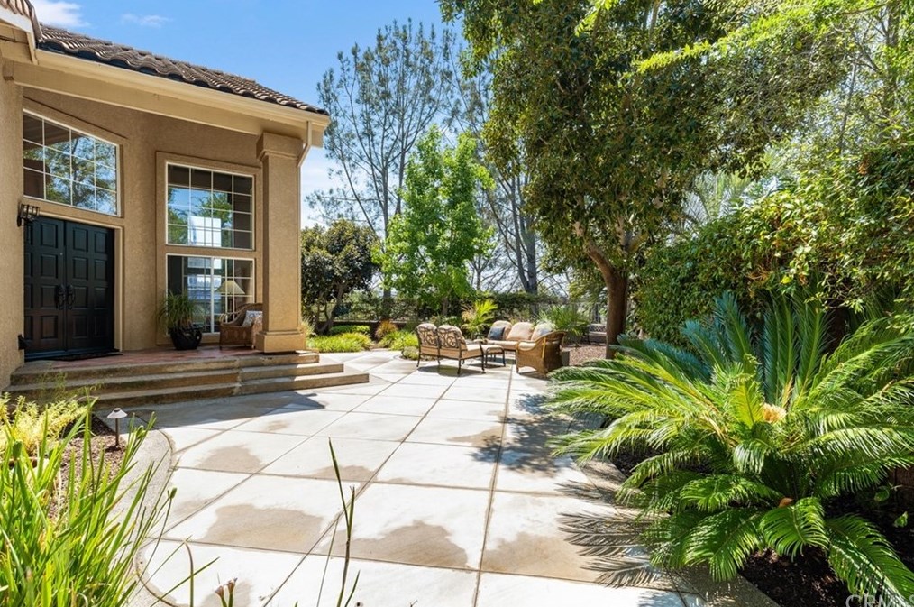 4 Sora Ct, Laguna Beach, CA 92656-1851