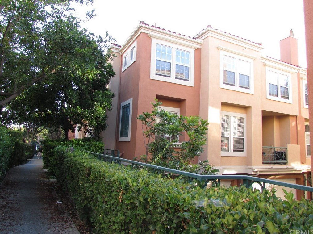 4 Torrigiani Aisle, Irvine, CA 92606
