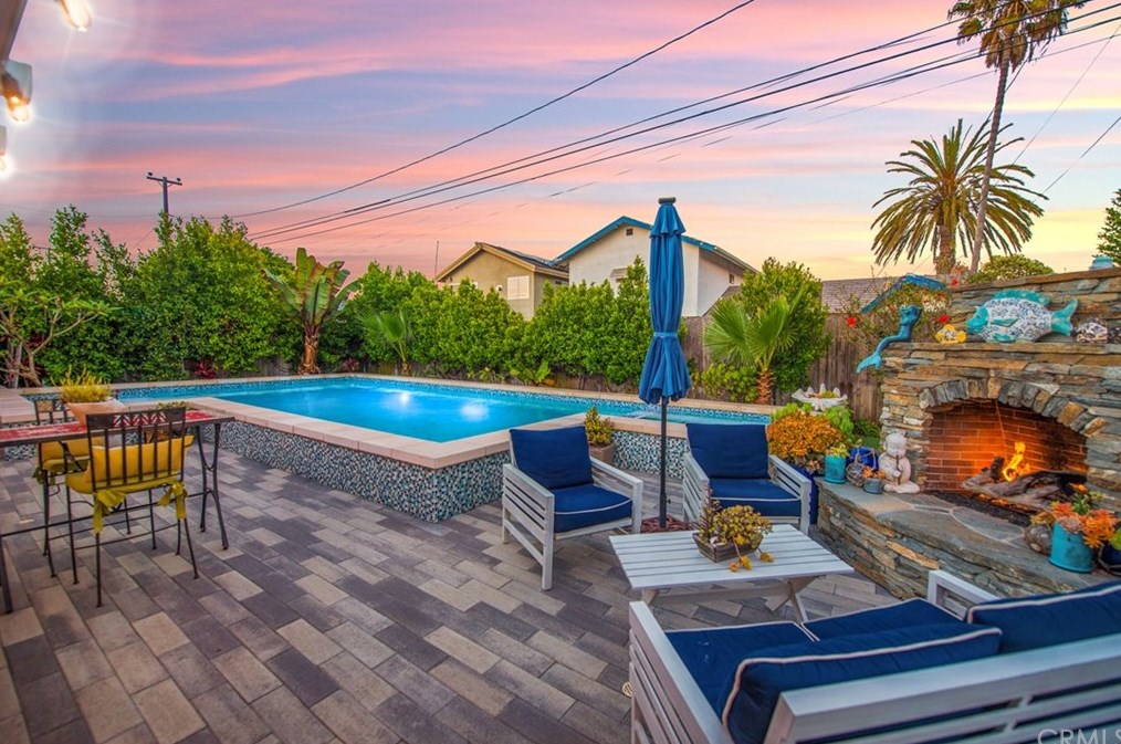 20642 Farnsworth Ln, Huntington Beach, CA 92646-5522