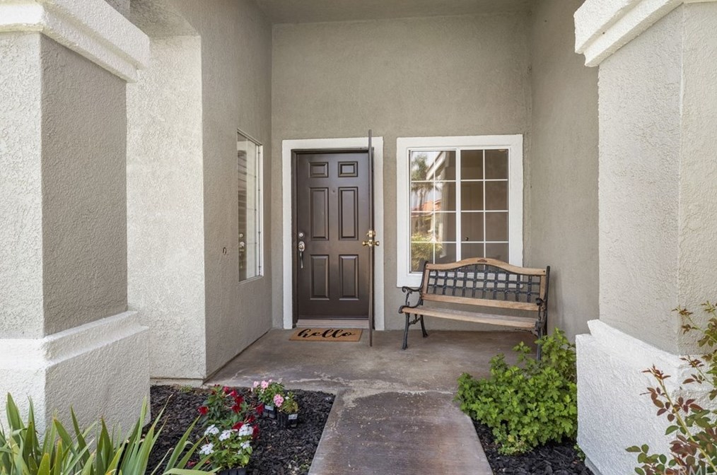 2863 W Summerset Dr, Rialto, CA 92377