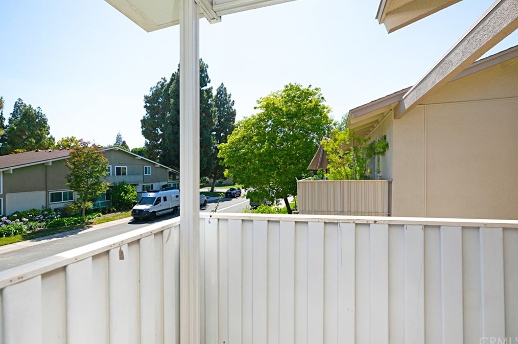 20 Avenida Castilla, Laguna Beach CA  92637-3722 exterior